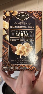 CREAMY MACARONI & CHEESE DECADENT GOUDA with AGED WHITE CHEDDAR