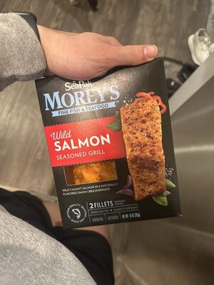 Wild salmon seasoned grill