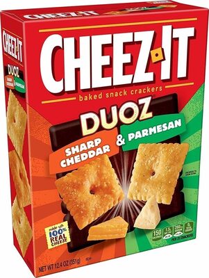 Duoz baked snack cheese crackers