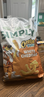 Cheeto Puffs White Cheddar