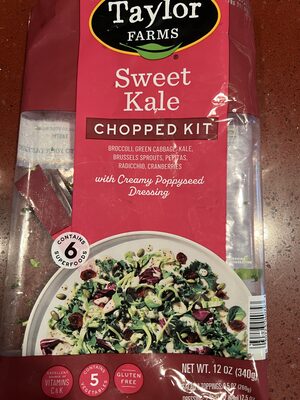 Sweet Kale Chopped Kit with Creamy Poppyseed Dressing
