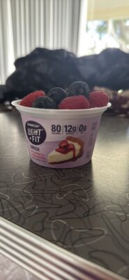 Greek strawberry cheesecake