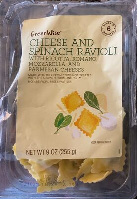 Cheese and spinach ravioli with ricotta