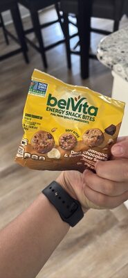 belVita Energy Snack Bites Banana, Dark Chocolate & Sunflower Seed