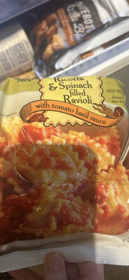 Ricotta & Spinach filled Ravioli with tomato basil sauce