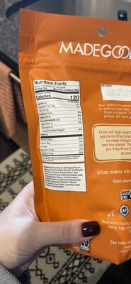 Organic Star Puffed Crackers cheddar flavor