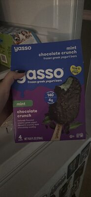 mint chocolate crunch frozen greek yogurt bars