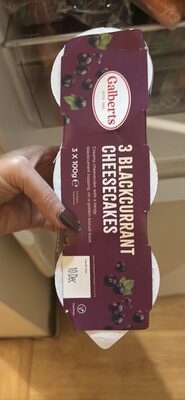 3 Blackcurrant Cheesecakes