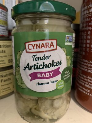Baby tender artichoke hearts in water