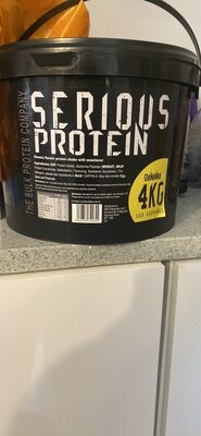 Banana flavour protein shake with sweetener