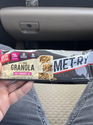 Big 100 Granola Iced Cinnamon Oat