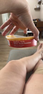 Buffalo-Style White Bean Hummus