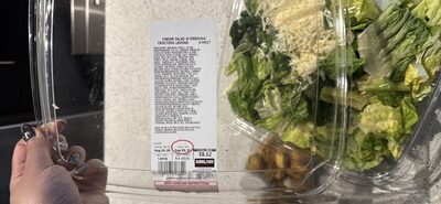 Caesar Salad w Dressing Croutons & Lemons