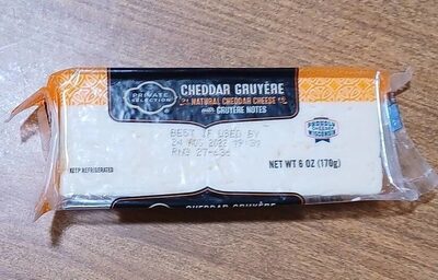 Cheddar Gruyère Natural Cheddar Cheese with Gruyere notes