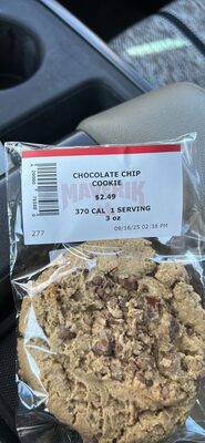 CHOCOLATE CHIP COOKIE