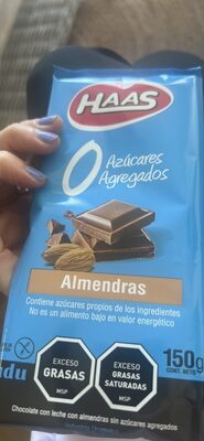 Chocolate con leche con almendras sin azúcares agregados