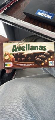 Chocolate negro extrafino con avellanas enteras