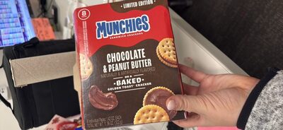 Chocolate & Peanut Butter Sandwich Crackers