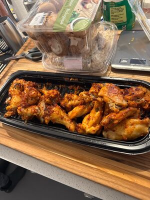 Cooked Garlic Pepper Seasoned Party Wings