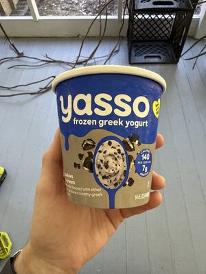 Cookies N’ Cream Frozen Yogurt Pint