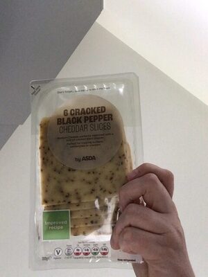 Cracked Black Pepper Cheddar Slices