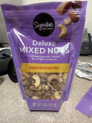 Deluxe Mixed Nuts