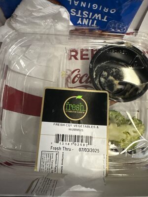 Fresh Cut Vegetables & Hummus