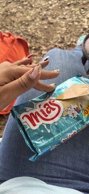 Galletas wafer rellenas con crema sabor a leche