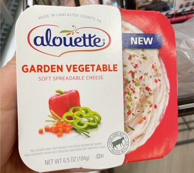 Garden vegetable soft spreadable cheese