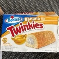 Golden sponge cake with banana creamy filling