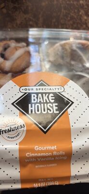 Gourmet Cinnamon Rolls with Vanilla Icing