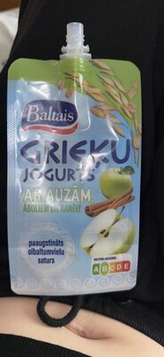 Grieku jogurts ar auzām, āboliem un kanēli