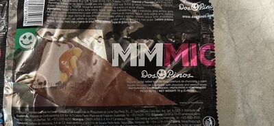 Helado sabor vainilla con cobertura de chocolate y maní