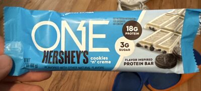 Hershey's Cookies 'N' Crème Flavored Protein Bar