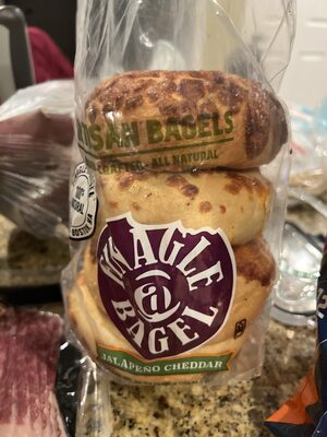 Jalapeño Cheddar Bagel