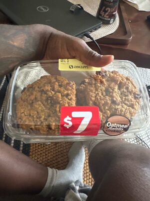 Jumbo Crnbry Oatmeal Rsn Cookies