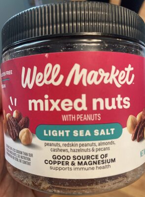 mixed nuts with peanuts light sea salt