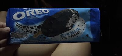 OREO ICE CREAM WITH OREO COOKIE PIECES
