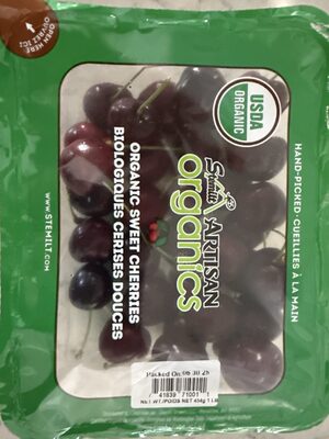 Organic sweet cherries