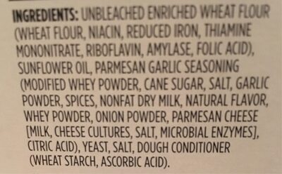 Parmesan & garlic pita crackers