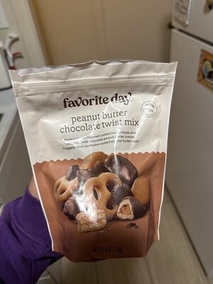 Peanut Butter Chocolate Twist Mix