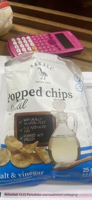 Popped chips Salt & vinegar flavoured lentil snack