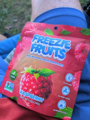 Raspberry Freezie Fruits