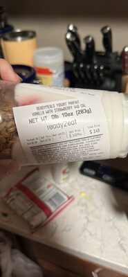 READYMEALS YOGURT PARFAIT VANILLA WITH STRAWBERRY