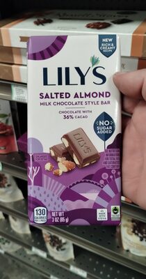 Salted almond milk chocolate style, 40% cocoa, salted almond