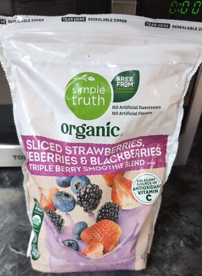 Sliced Strawberries, Blueberries And Blackberry Tripple Berry Smoothie Blend