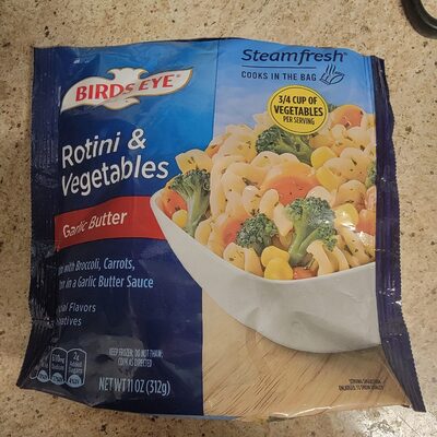 Steamfresh frozen rotini & vegetables with roasted garlic sauce