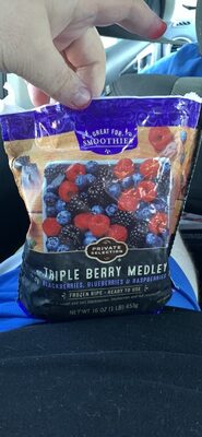 TRIPLE BERRY MEDLEY BLACKBERRIES, BLUEBERRIES & RASPBERRIES