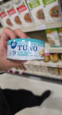 Tuno in spring water