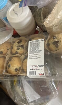 Vanilla Chocolate Chip Muffin 8PK - Cream Cake